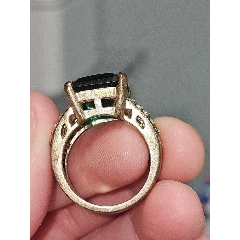 Emerald Green Cocktail Ring Gold Tone Rhinestone Triple Band Statement Size 6.5